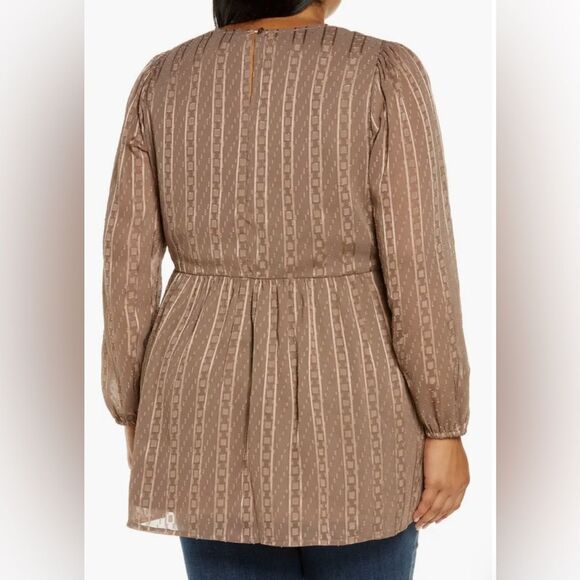 Vero Moda curve ,Yasmin Texture Pattern Peplum Tunic,16W
Euc - Picture 2 of 8